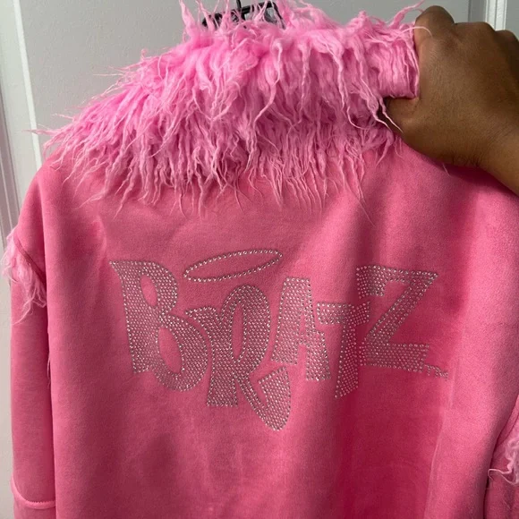 Dolls Kill Women pink fur coat - Picture 5 of 6